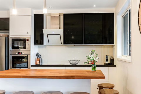 Phuza Maningi 17 Myan Close - Accommodation Mermaid Beach 8