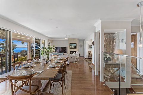 Phuza Maningi 17 Myan Close - Accommodation Mermaid Beach 6