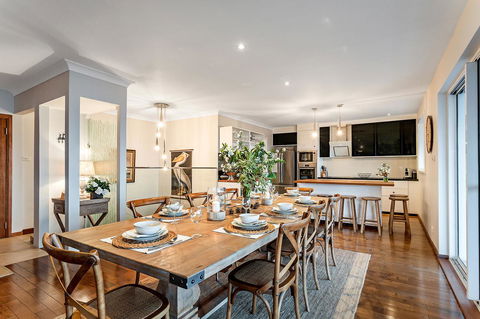 Phuza Maningi 17 Myan Close - Accommodation Mermaid Beach 7