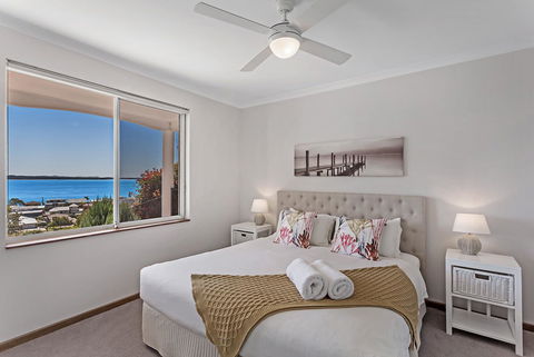 Phuza Maningi 17 Myan Close - Accommodation Mermaid Beach 14