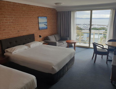 Marina Resort - Accommodation Mermaid Beach 16