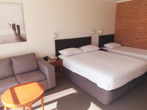 Marina Resort - Accommodation Mermaid Beach 39