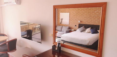 Marina Resort - Accommodation Mermaid Beach 12