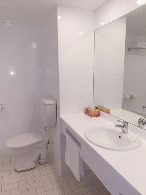 Marina Resort - Accommodation Mermaid Beach 40