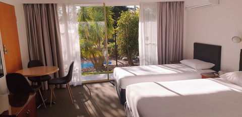 Marina Resort - Accommodation Mermaid Beach 18