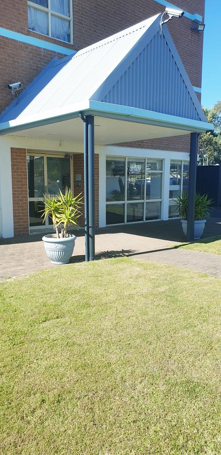 Marina Resort - Accommodation Mermaid Beach 24