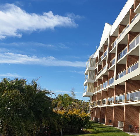 Marina Resort - Accommodation Mermaid Beach 23