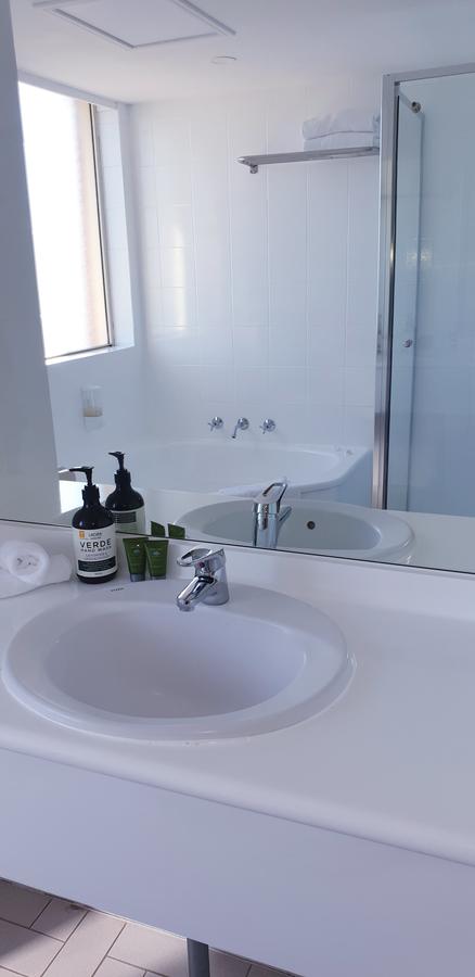 Marina Resort - Accommodation Mermaid Beach 44