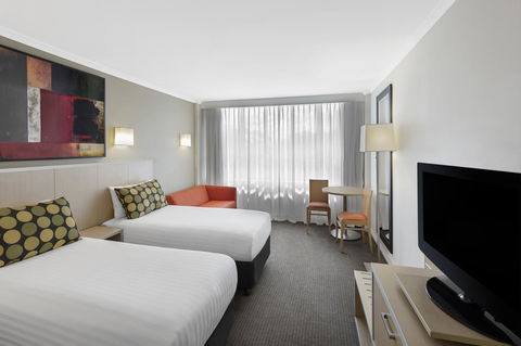 Mercure Newcastle - Accommodation Mermaid Beach 6