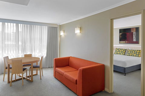 Mercure Newcastle - Accommodation Mermaid Beach 4