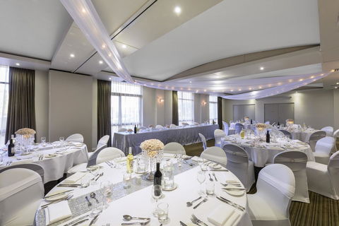 Mercure Newcastle - Accommodation Mermaid Beach 33