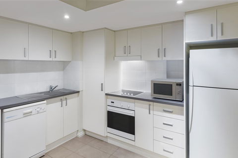 Mercure Newcastle - Accommodation Mermaid Beach 17