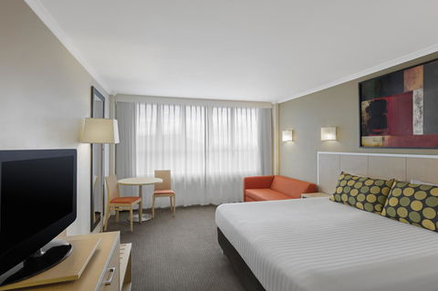 Mercure Newcastle - Accommodation Mermaid Beach 8
