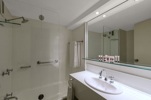 Mercure Newcastle - Accommodation Mermaid Beach 32