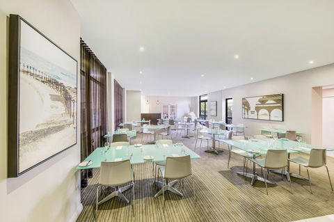 Mercure Newcastle - Accommodation Mermaid Beach 12