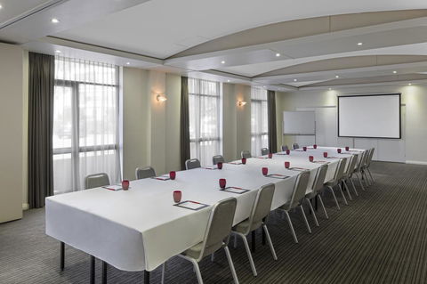 Mercure Newcastle - Accommodation Mermaid Beach 24