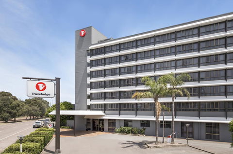 Mercure Newcastle - Accommodation Mermaid Beach 0