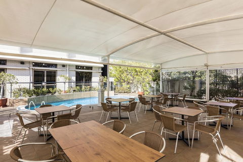 Mercure Newcastle - Accommodation Mermaid Beach 2
