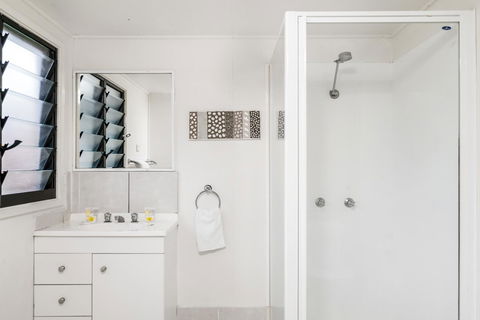 Club Byron Accommodation - Accommodation Mermaid Beach 14