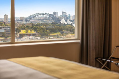 Holiday Inn Sydney Potts Point - Accommodation Mermaid Beach 2