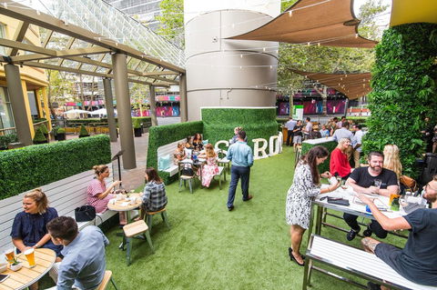 Holiday Inn Sydney Potts Point - Accommodation Mermaid Beach 4