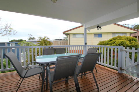 Anglesea, 17 Hodgson Street - Accommodation Mermaid Beach 5