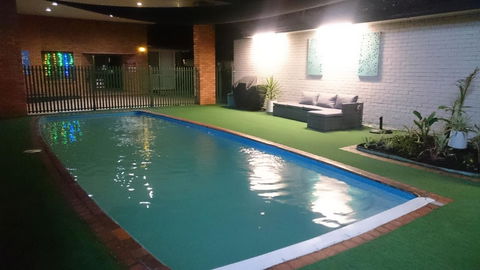 Adelong Motel - Accommodation Mermaid Beach 2