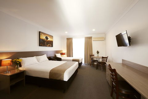 Adelong Motel - Accommodation Mermaid Beach 0