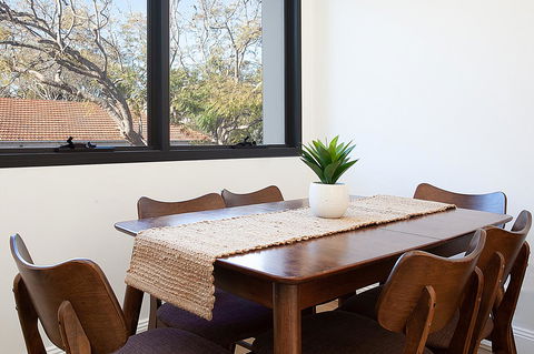 Stylish Apartment With Garage Near Bondi Beach - Accommodation Mermaid Beach 10