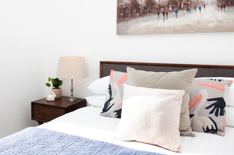 Stylish Apartment With Garage Near Bondi Beach - Accommodation Mermaid Beach 8