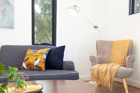 Stylish Apartment With Garage Near Bondi Beach - Accommodation Mermaid Beach 13