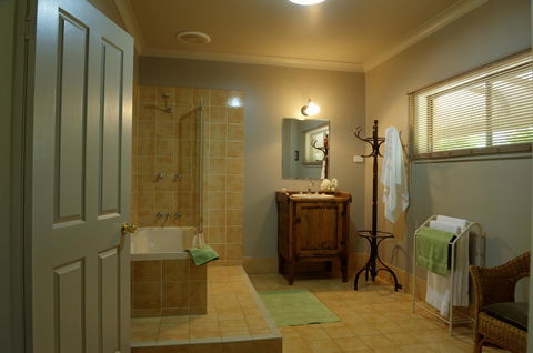 Ironstone Estate Lovedale - Accommodation Mermaid Beach 32