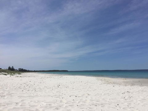 Hayes Beach House I Award Winner I 4 Mins To Beach - Accommodation Mermaid Beach 23