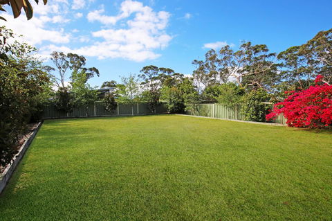 Hayes Beach House I Award Winner I 4 Mins To Beach - Accommodation Mermaid Beach 21