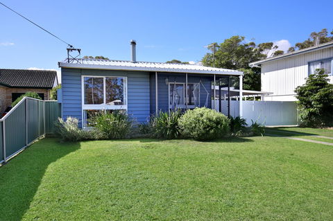 Hayes Beach House I Award Winner I 4 Mins To Beach - Accommodation Mermaid Beach 19
