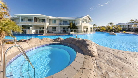Oaks Port Stephens Pacific Blue Resort - Accommodation Mermaid Beach 1