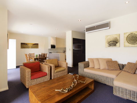 Oaks Port Stephens Pacific Blue Resort - Accommodation Mermaid Beach 5