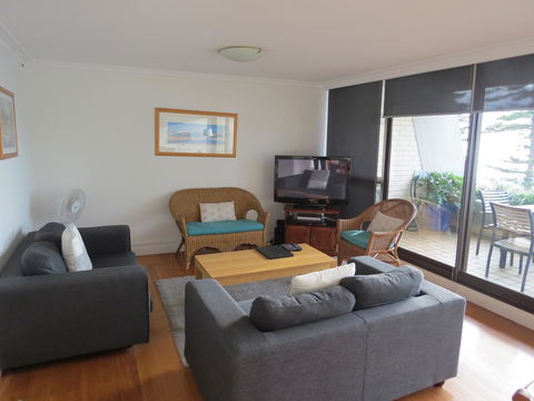 Manly Paradise Motel & Apartments - Accommodation Mermaid Beach 25