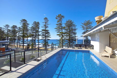 Manly Paradise Motel & Apartments - Accommodation Mermaid Beach 2