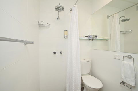 Manly Paradise Motel & Apartments - Accommodation Mermaid Beach 11