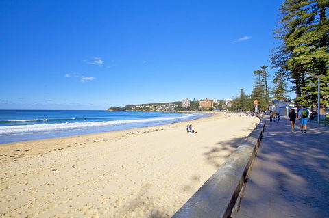 Manly Paradise Motel & Apartments - Accommodation Mermaid Beach 3