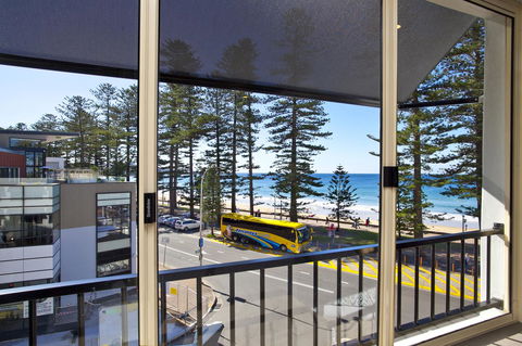Manly Paradise Motel & Apartments - Accommodation Mermaid Beach 4