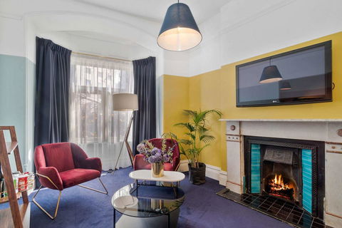 Hotel Harry, Ascend Hotel Collection - Accommodation Mermaid Beach 2