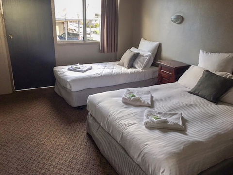 Commercial Hotel Motel Lithgow - Accommodation Mermaid Beach 12