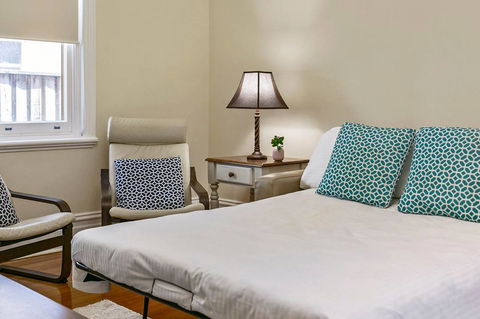 Oversized 2 Bedroom Manly Beach House - Accommodation Mermaid Beach 7