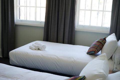 Rosehill Hotel - Accommodation Mermaid Beach 7