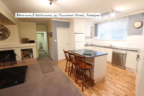 Full Circle Apartments - Accommodation Mermaid Beach 16
