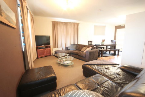 Full Circle Apartments - Accommodation Mermaid Beach 6