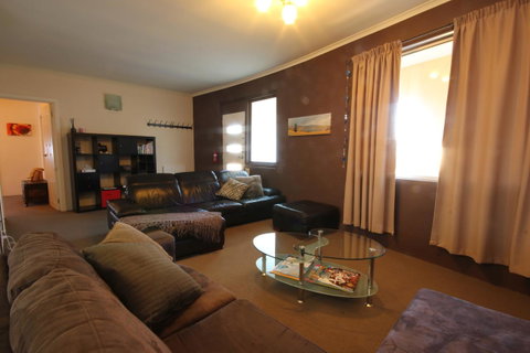 Full Circle Apartments - Accommodation Mermaid Beach 7