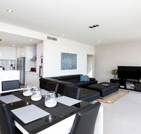 Brand New Executive Apartment - Accommodation Mermaid Beach